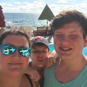 Meet your Posher, Nikki